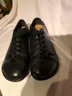 Camper Black Leather Lace-Up Oxfords